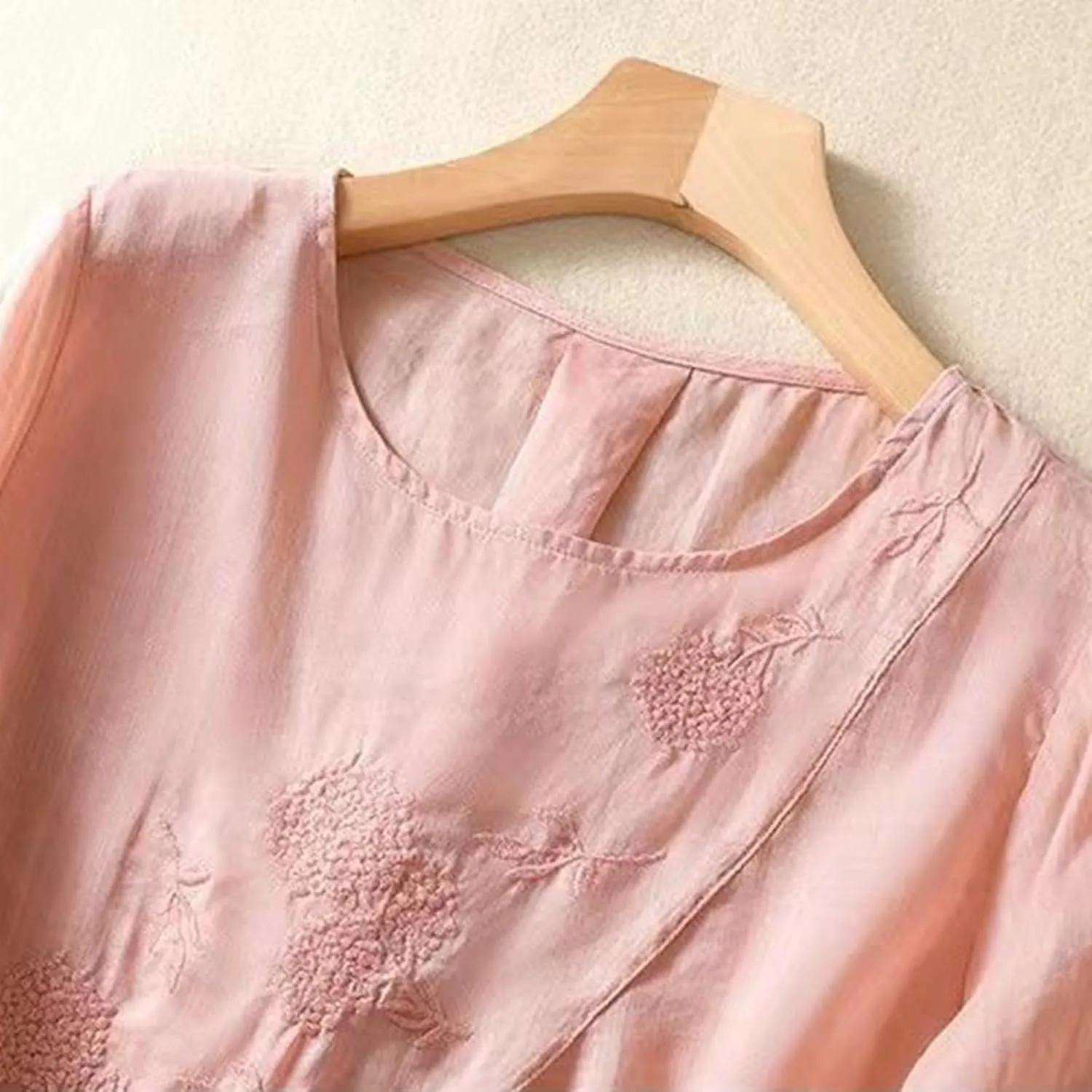 Womens Summer Tops 3/4 Sleeve Crewneck Tunic Tops Dressy Casual Blouses Loose Fit Flowy Embroidered Bohemian Tshirt